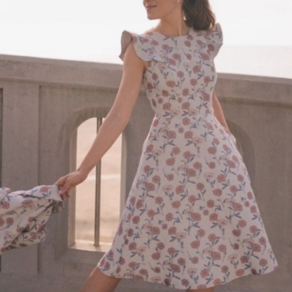 Gal Meets Glam Lola Dress